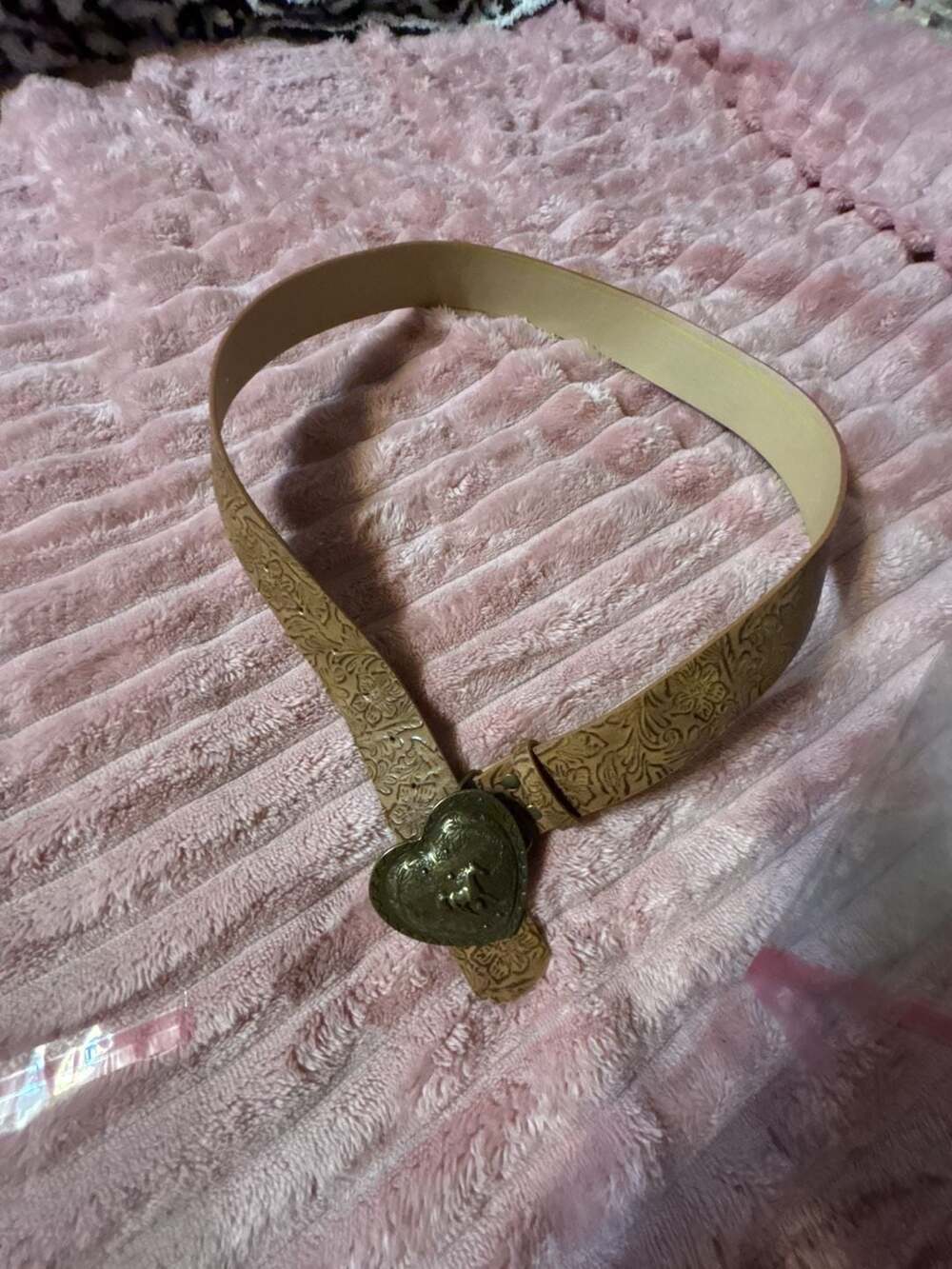 Vintage Floral Embossed Leather Belt with Bronze Heart Buckle
